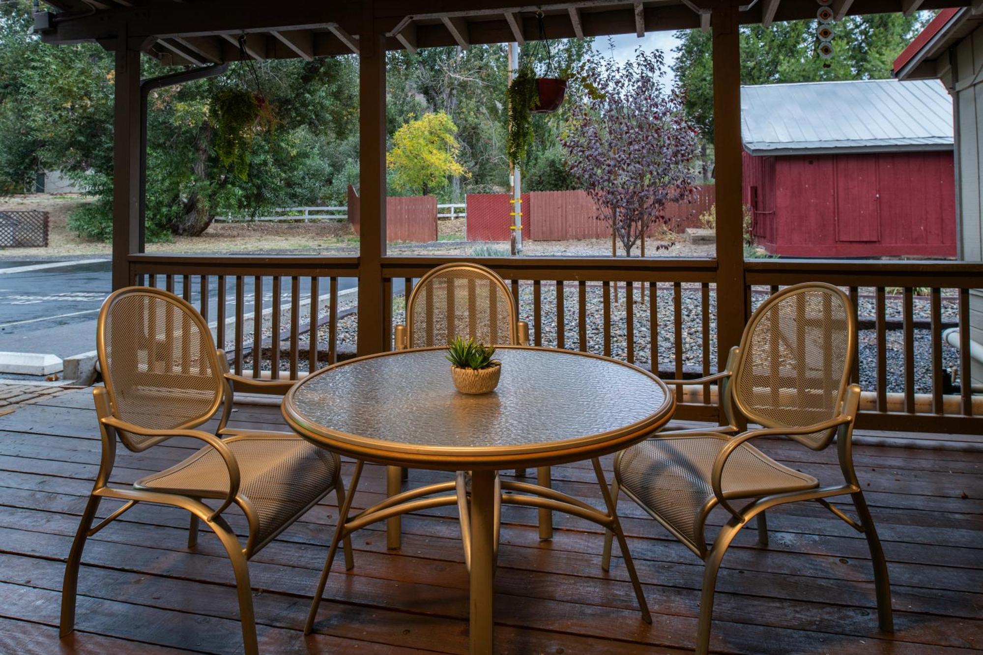 Buck Meadows Lodge Гровленд Екстер'єр фото